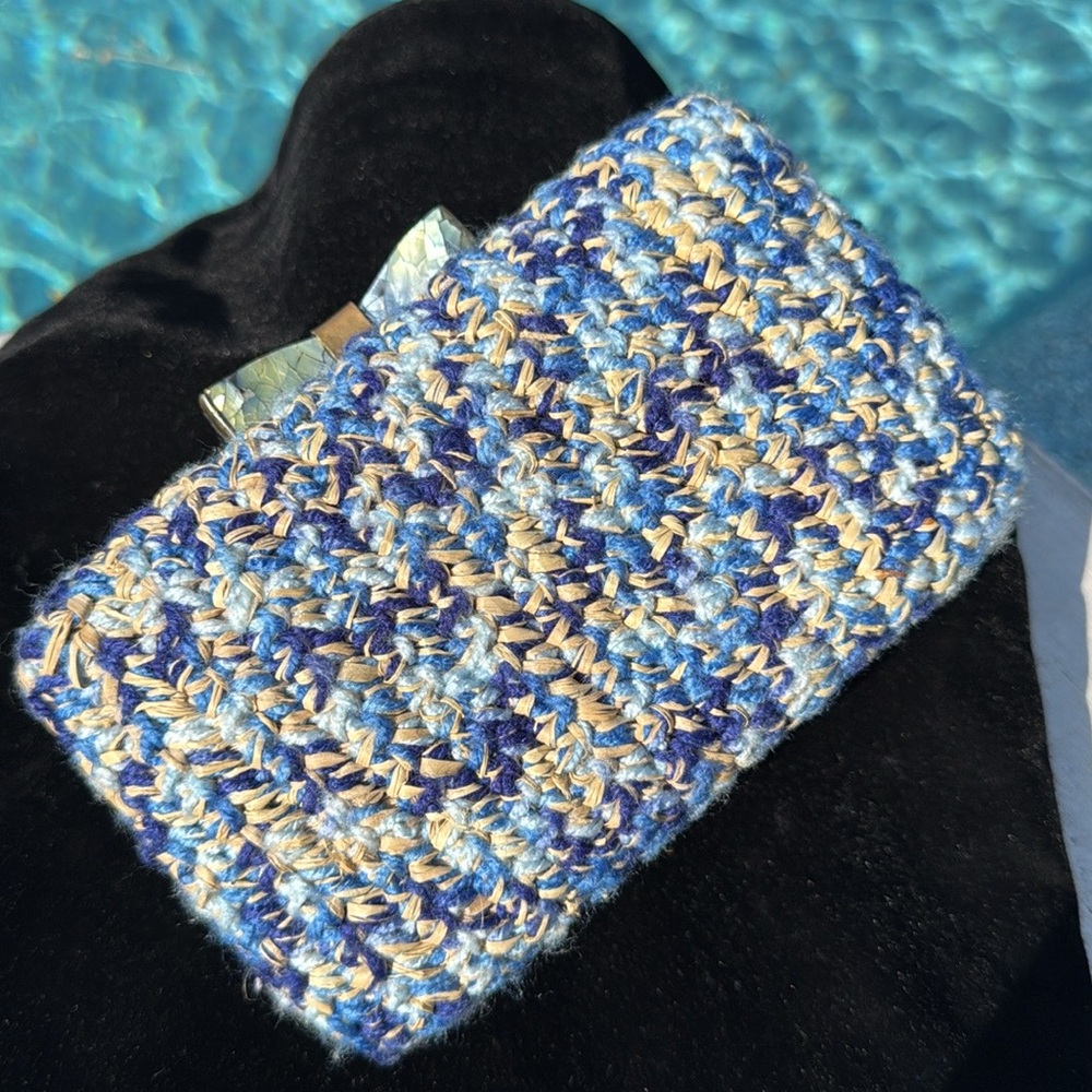 Kayu Anne Bow Clutch